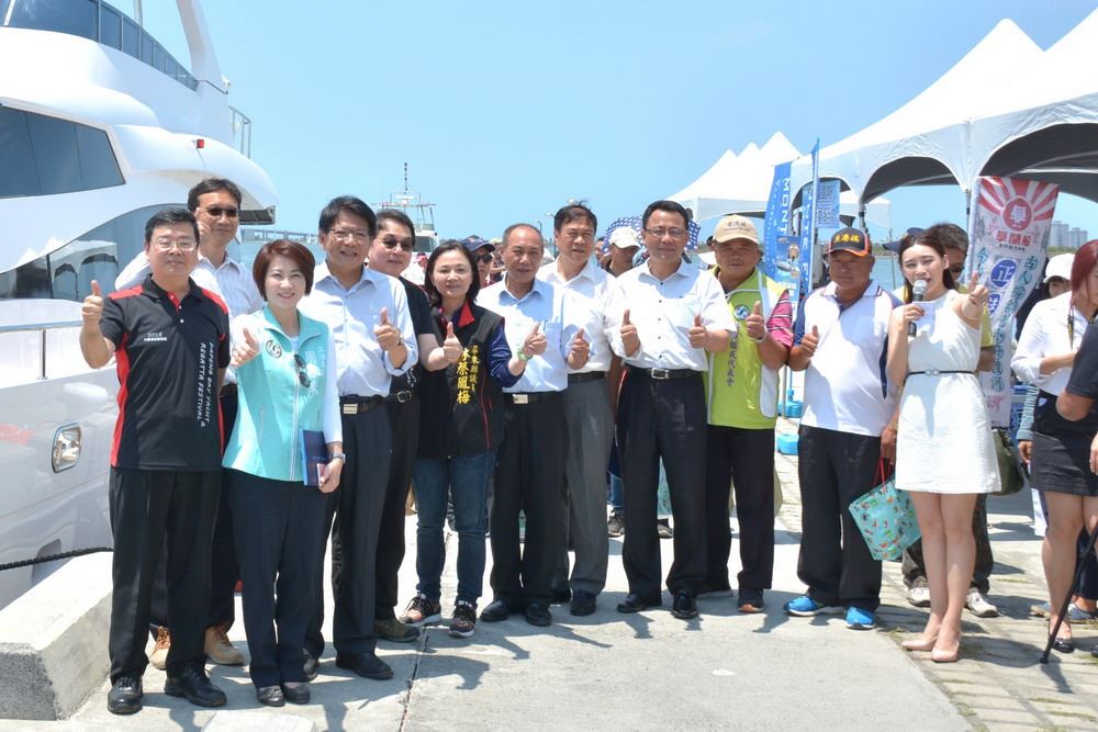 Photos of the Pingtung County Government officials Photos of the Pingtung County Government officials
