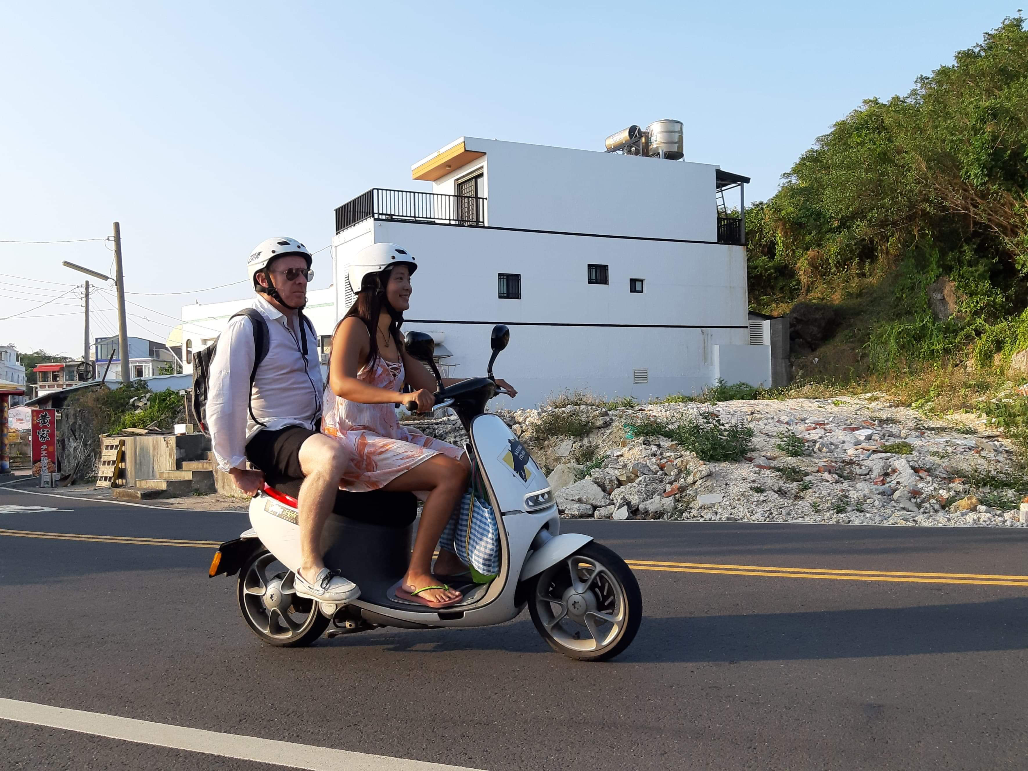 Lynn Mo offered an e-scooter ride to Jérôme Pitorin around the island. (Photo courtesy: Lynn Mo)